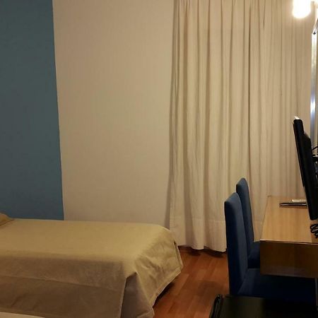 Hotel Avenida Buenos Aires Extérieur photo