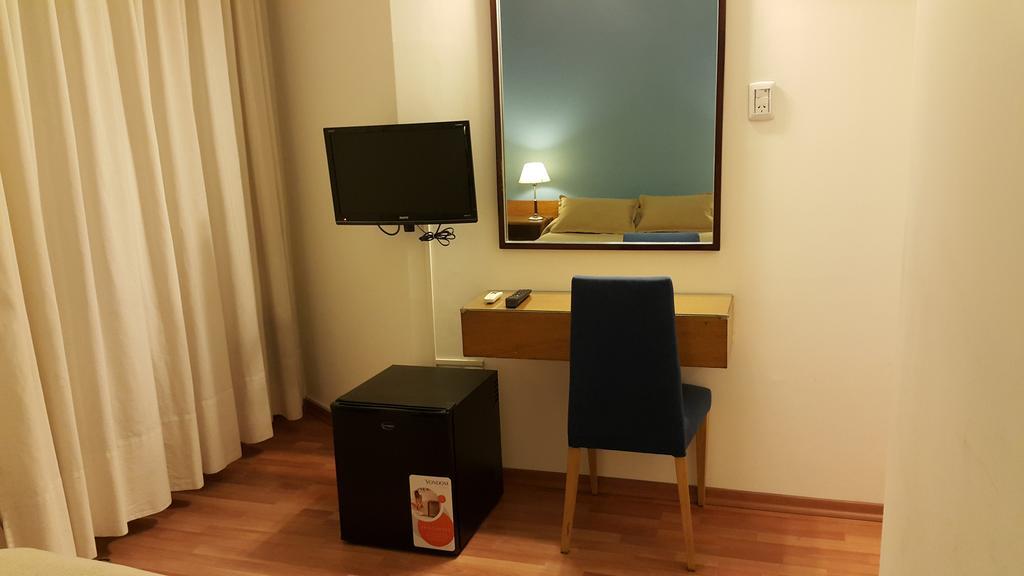 Hotel Avenida Buenos Aires Extérieur photo