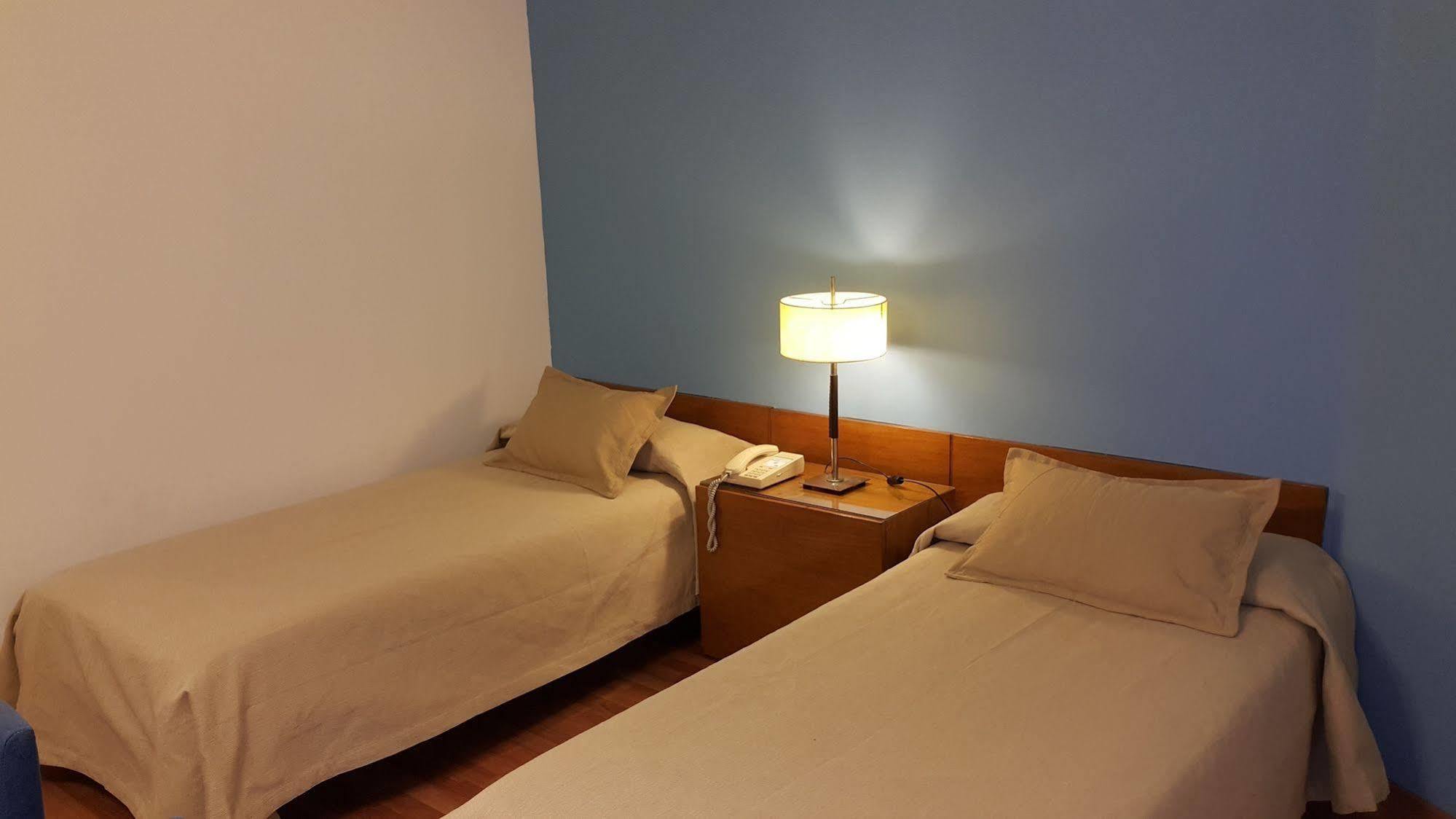 Hotel Avenida Buenos Aires Extérieur photo