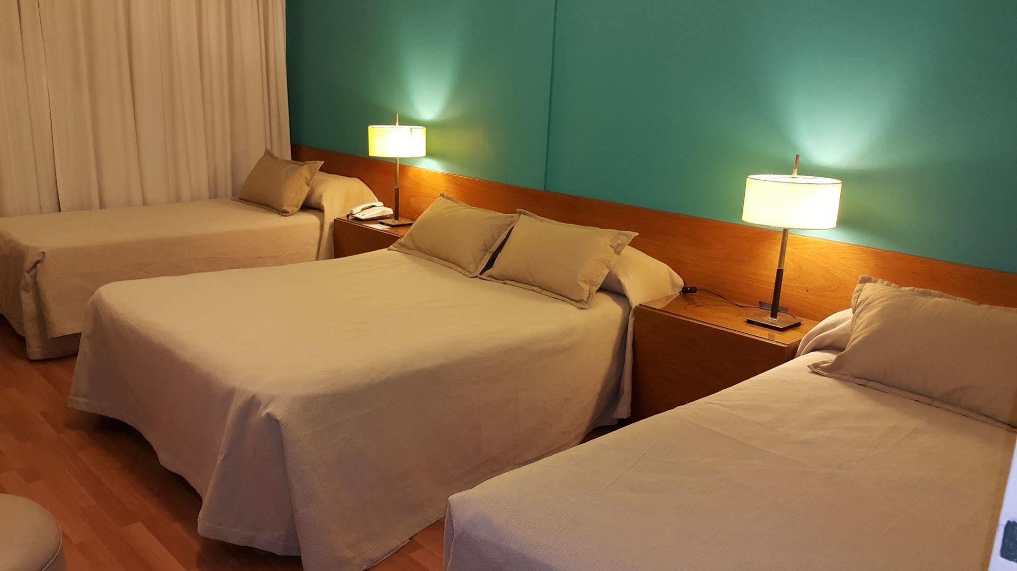 Hotel Avenida Buenos Aires Extérieur photo