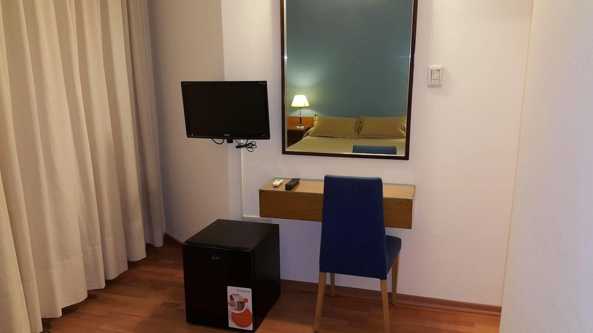 Hotel Avenida Buenos Aires Extérieur photo