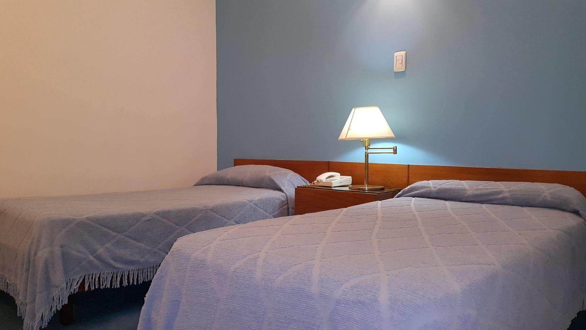 Hotel Avenida Buenos Aires Extérieur photo