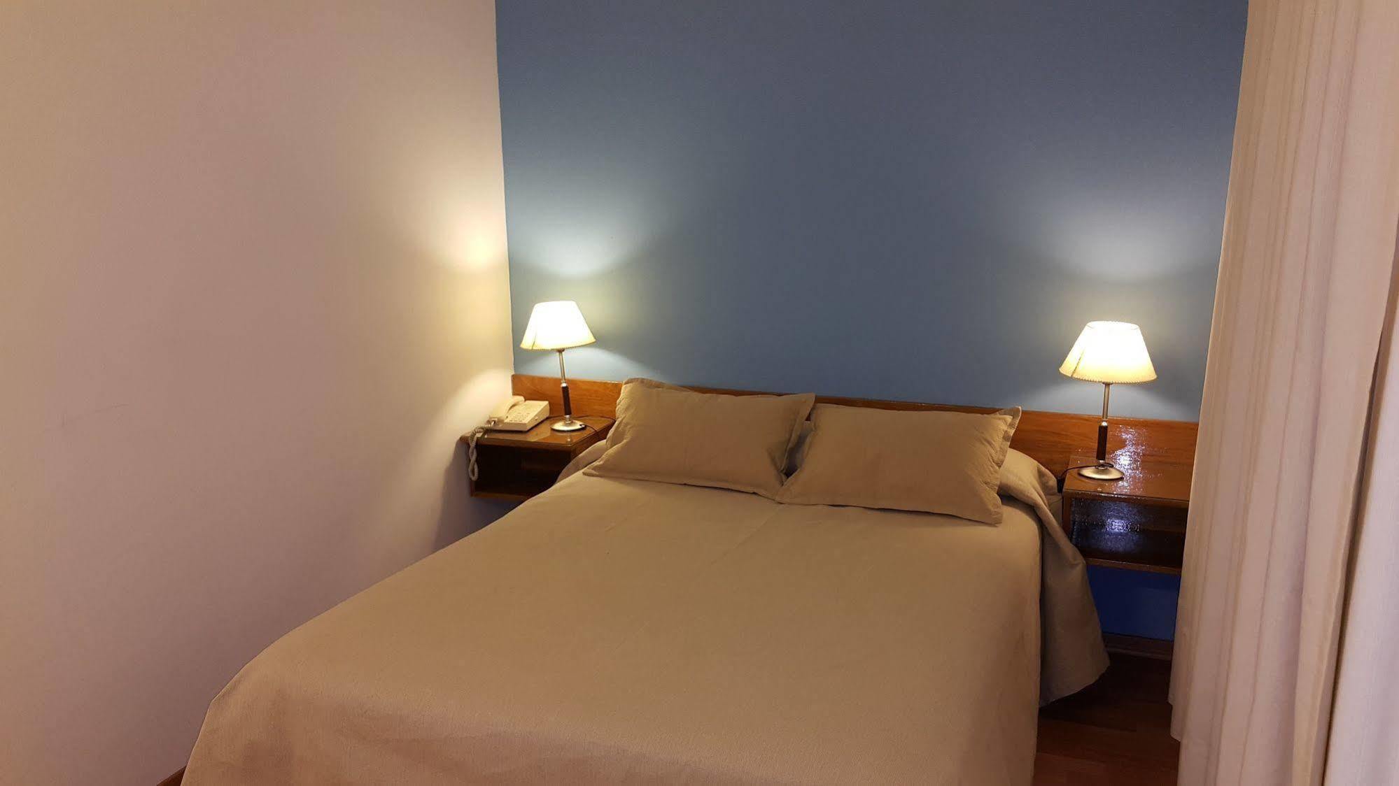 Hotel Avenida Buenos Aires Extérieur photo